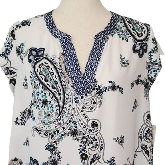 Liz Claiborne Blue Floral & Paisley Patterned V-neck Cap Sleeve Chiffon Blouse - Picture 4 of 9